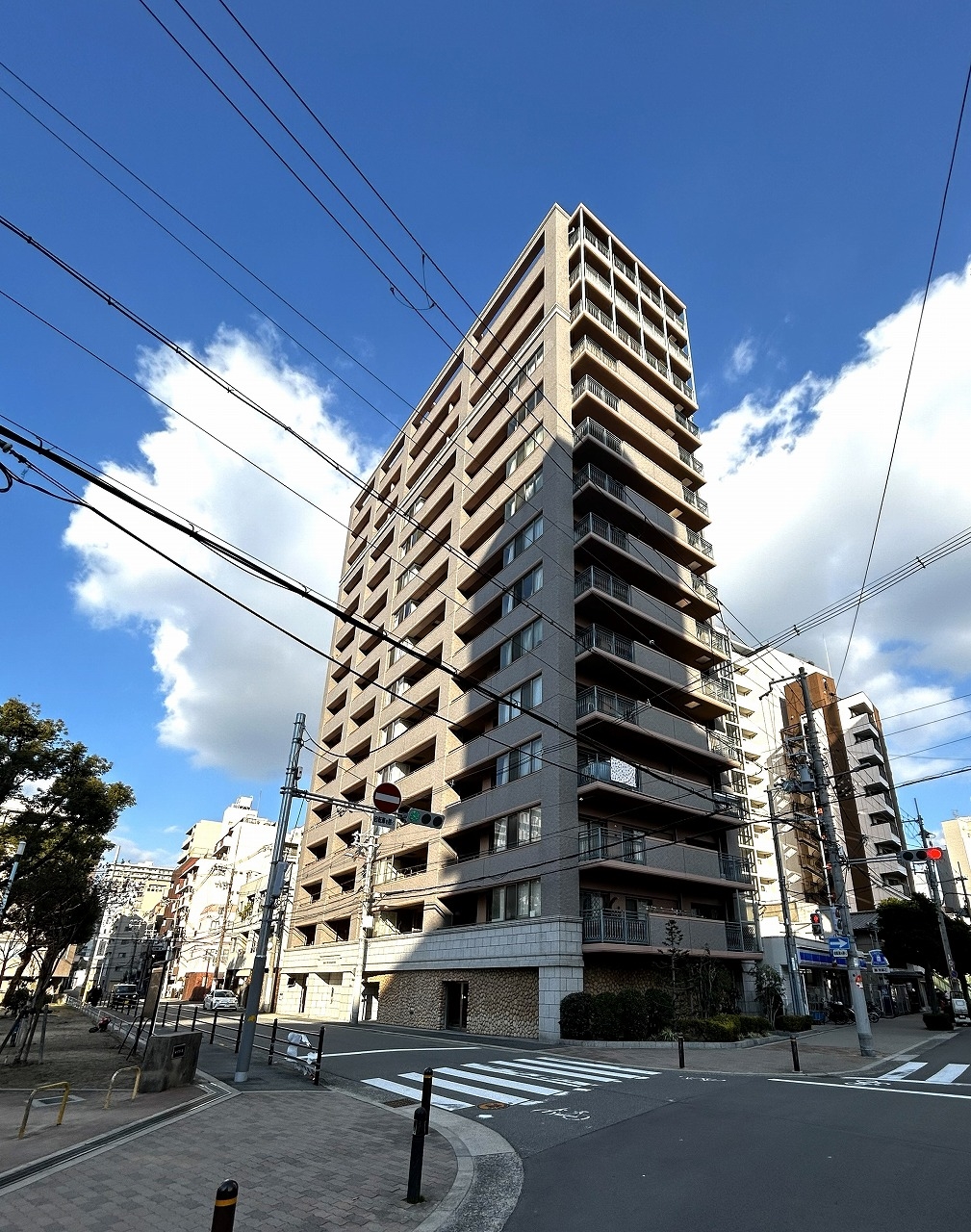 2-Bedroom Condo Near Station in Minamihorie 8