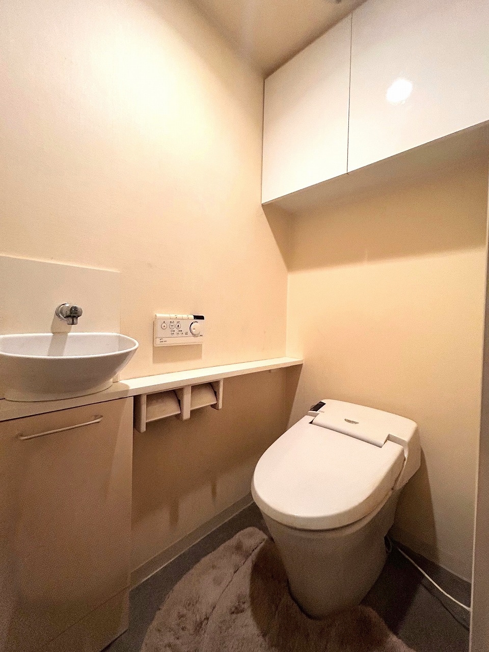 2-Bedroom Condo Near Station in Minamihorie 4