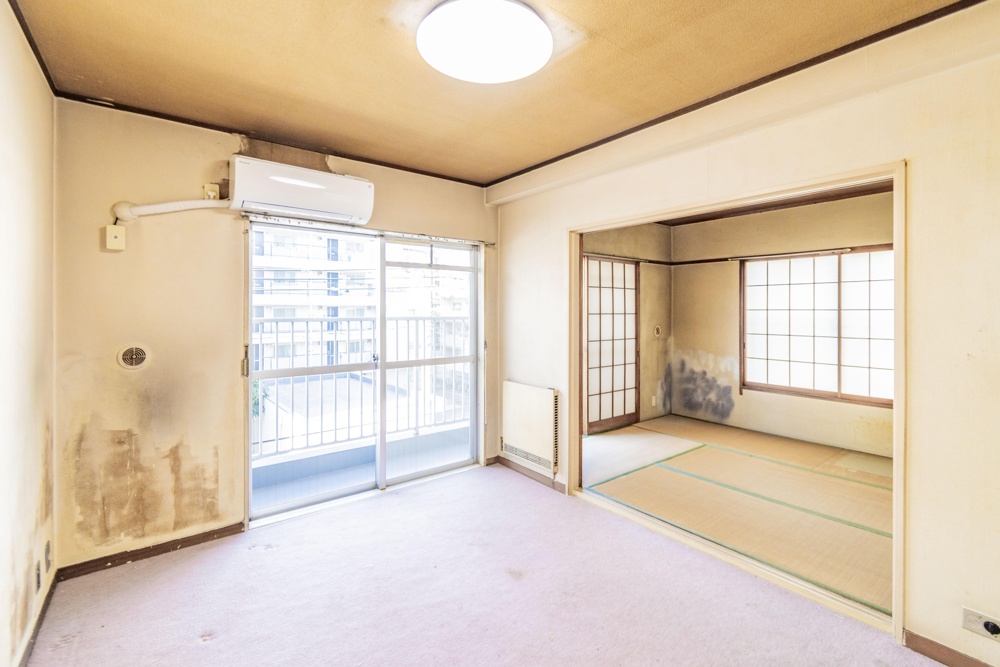 Vintage 3-Bedroom Condo in Azusawa 4