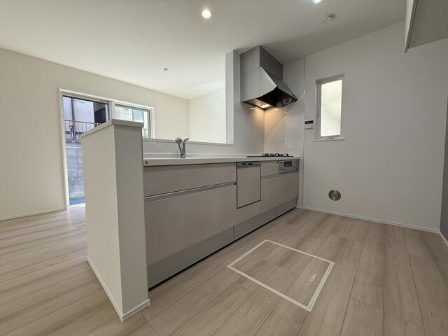 Brand New 4-Bedroom House in Nishiuraga 8