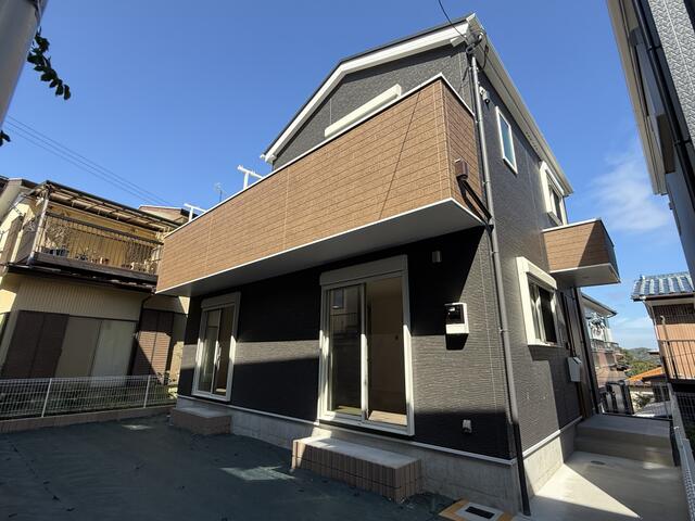 Brand New 4-Bedroom House in Nishiuraga 1