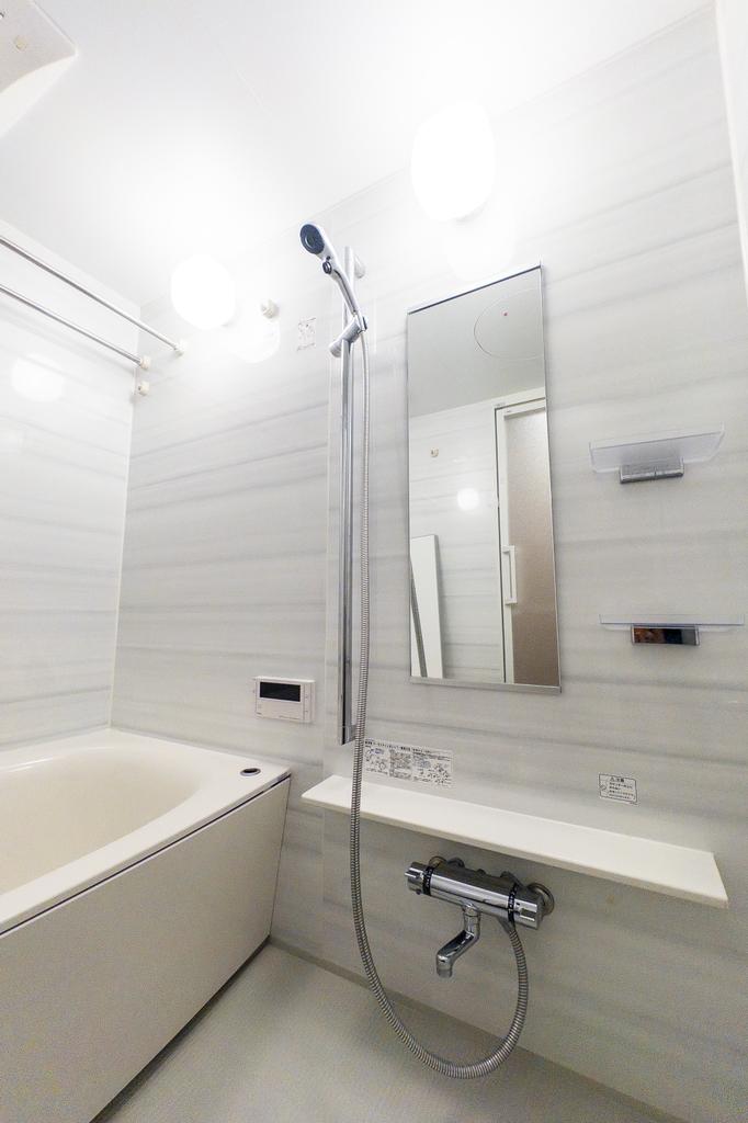 Modern 2-Bedroom Condo Near Station in Minamihorie 6