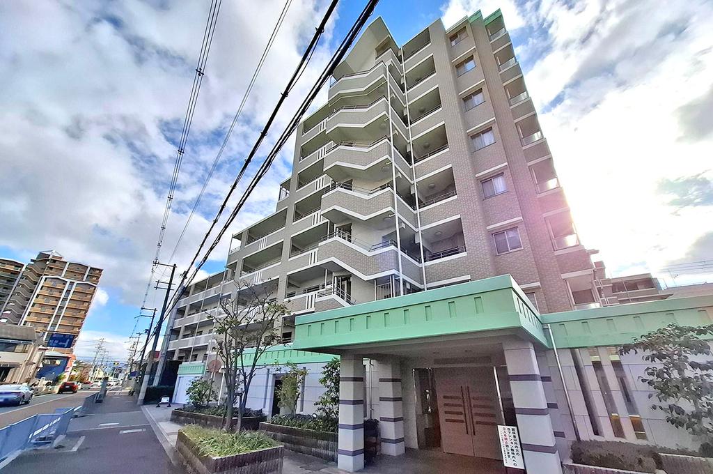 2-Bedroom Condo Near Station in Higashimikunigaokacho 0