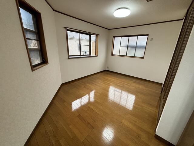 Classic 4-Bedroom House in Shibamata 7