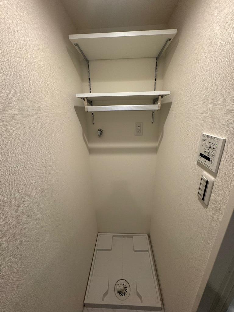 Classic 2-Bedroom Condo in Kameari 2