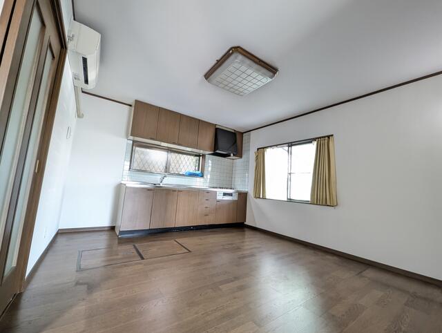 3-Bedroom House Near Station in Akigawa 3