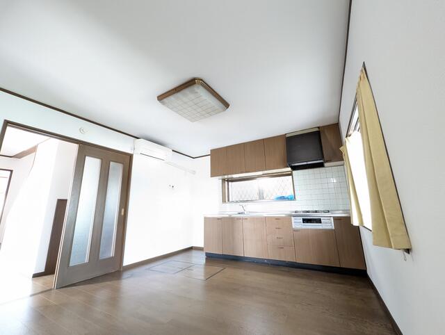 3-Bedroom House Near Station in Akigawa 4
