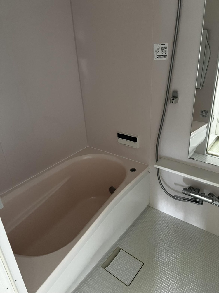 Well-Kept 2-Bedroom Condo in Kamiimaizumi 4