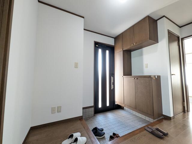 3-Bedroom House Near Station in Akigawa 6