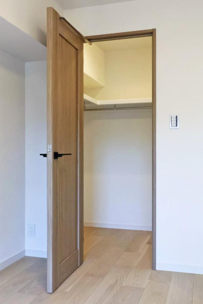 Well-Kept 2-Bedroom Condo Near Station in Shimomeguro 6