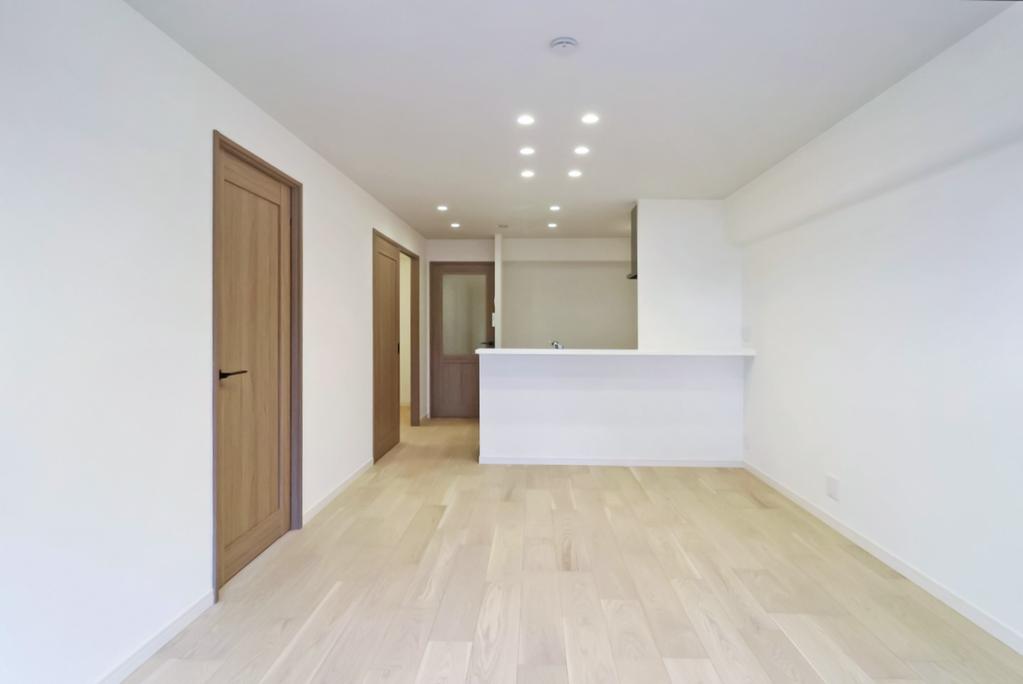 Well-Kept 2-Bedroom Condo Near Station in Shimomeguro 0