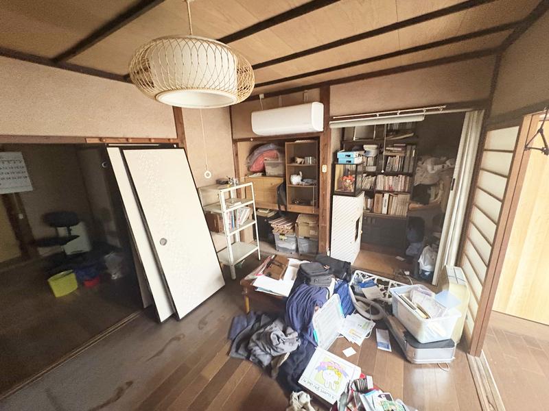 Classic 5-Bedroom House in Kiyomisayamachi 9