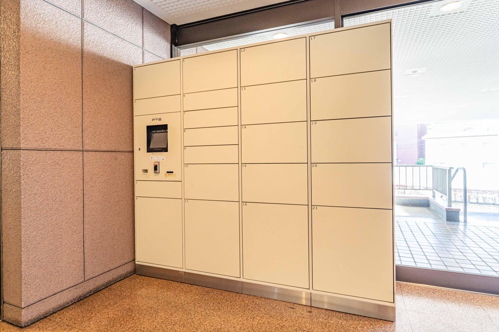Classic 2-Bedroom Condo Near Station in Kamiosaki 5