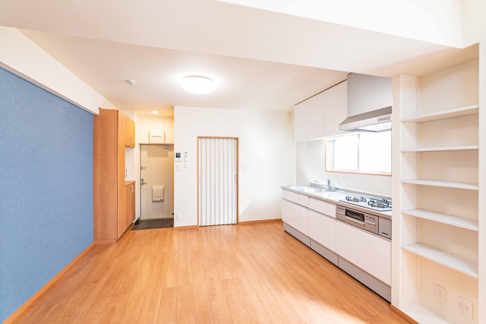 Well-Kept 1-Bedroom Condo in Sekido 0