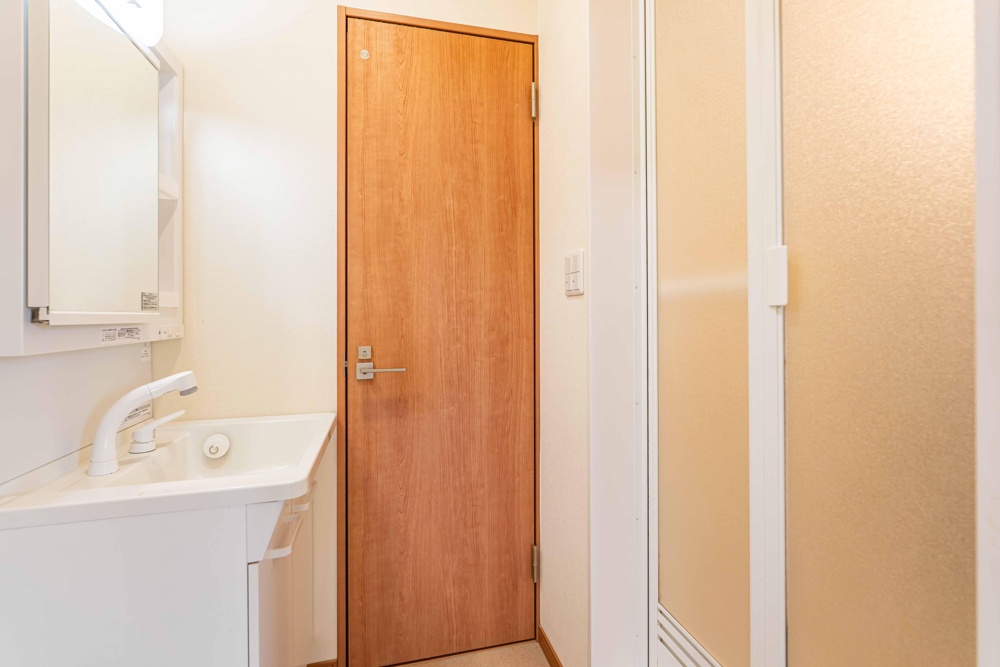 Well-Kept 1-Bedroom Condo in Sekido 7