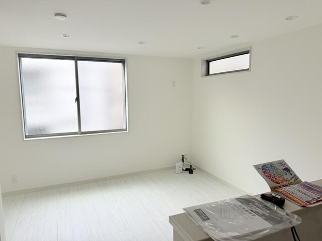 Brand New 3-Bedroom House Near Station in Nishikameari(3.4-chome) 8