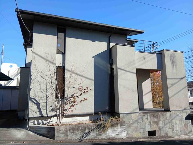 4-Bedroom House with a Garden in Oyanacho 2
