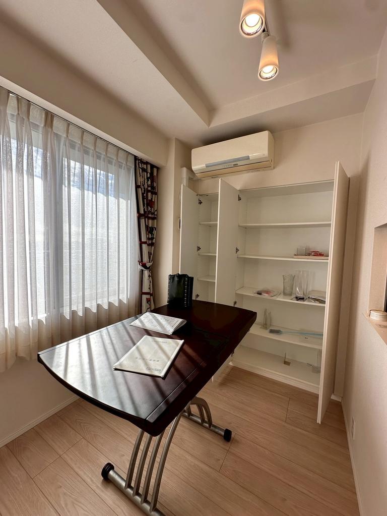 2-Bedroom Condo Near Station in Shinonome 8