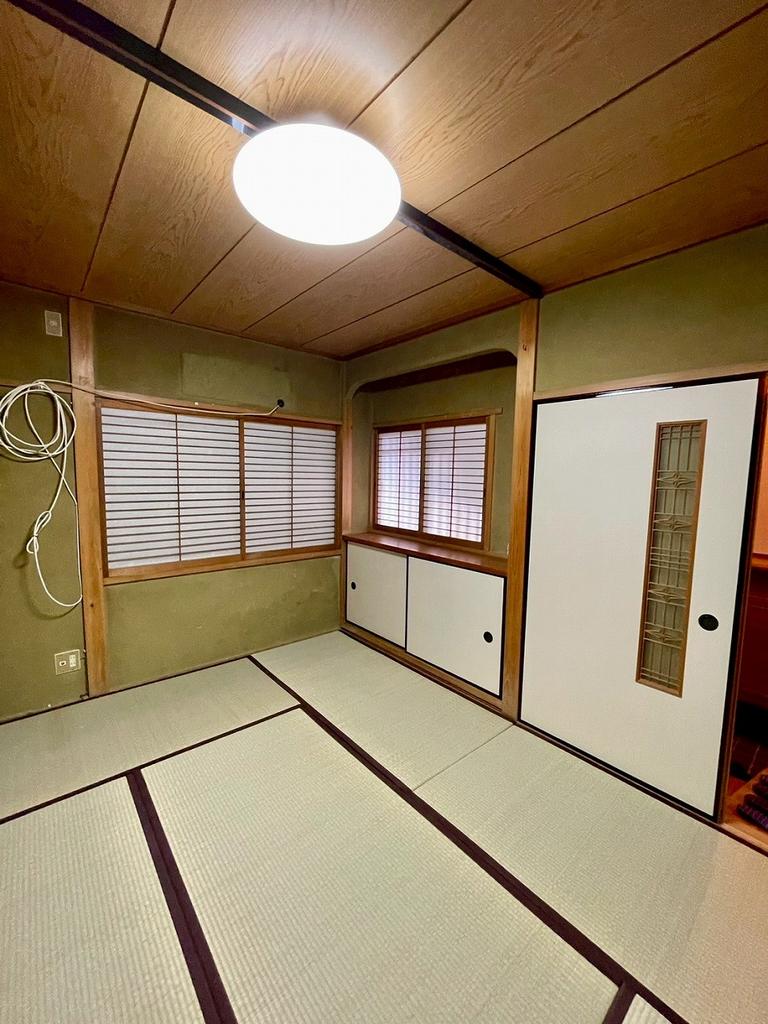Classic 4-Bedroom House Near Station in Shimizu 2