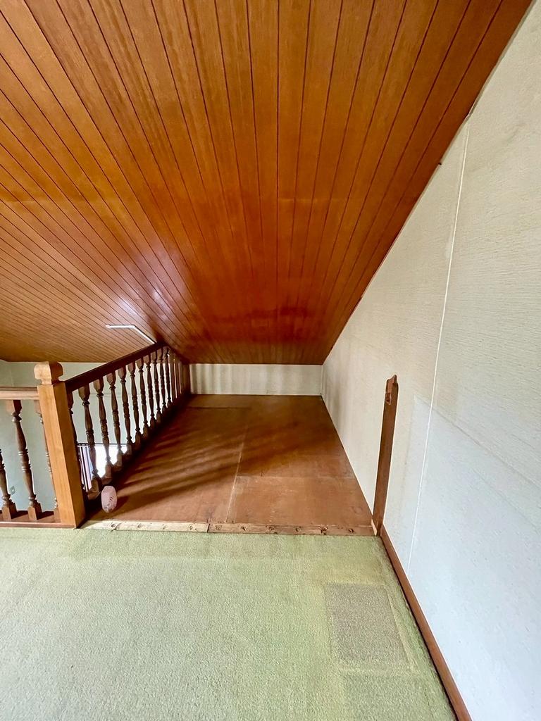 Classic 4-Bedroom House Near Station in Shimizu 9