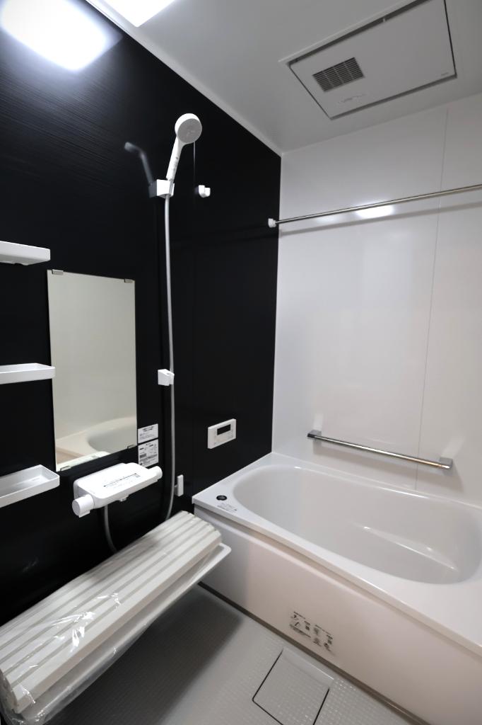 Well-Kept 3-Bedroom House in Hayamiya 5