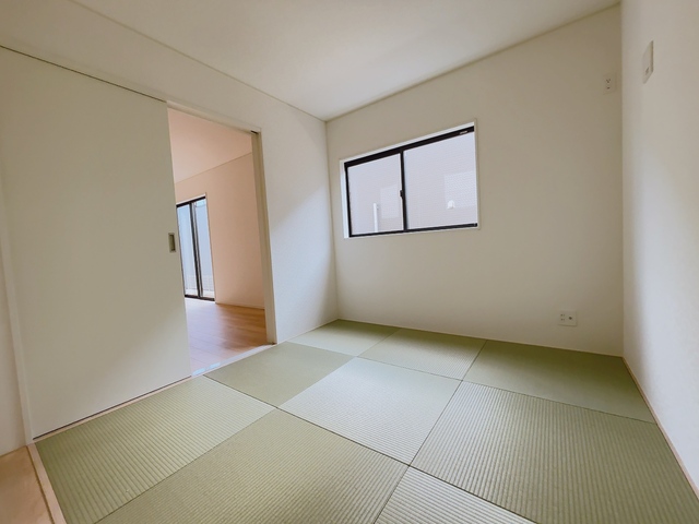 Brand New 4-Bedroom House in Tatemachi 6