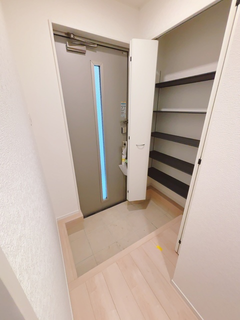 Brand New 1-Bedroom House in Owadamachi 2
