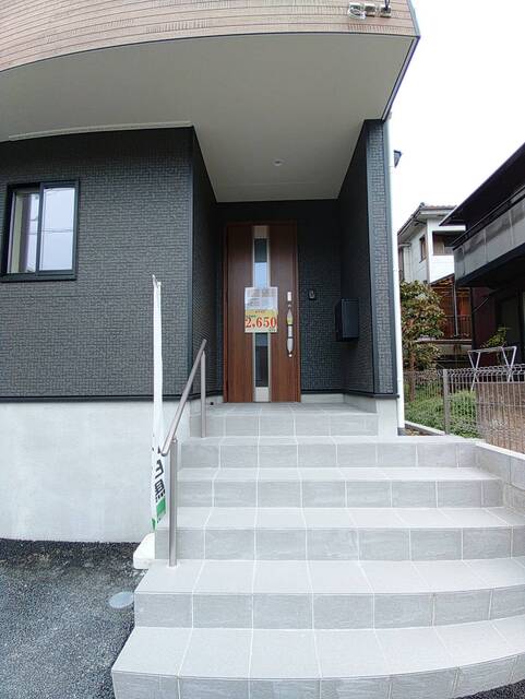 Brand New 3-Bedroom House in Takakura 2