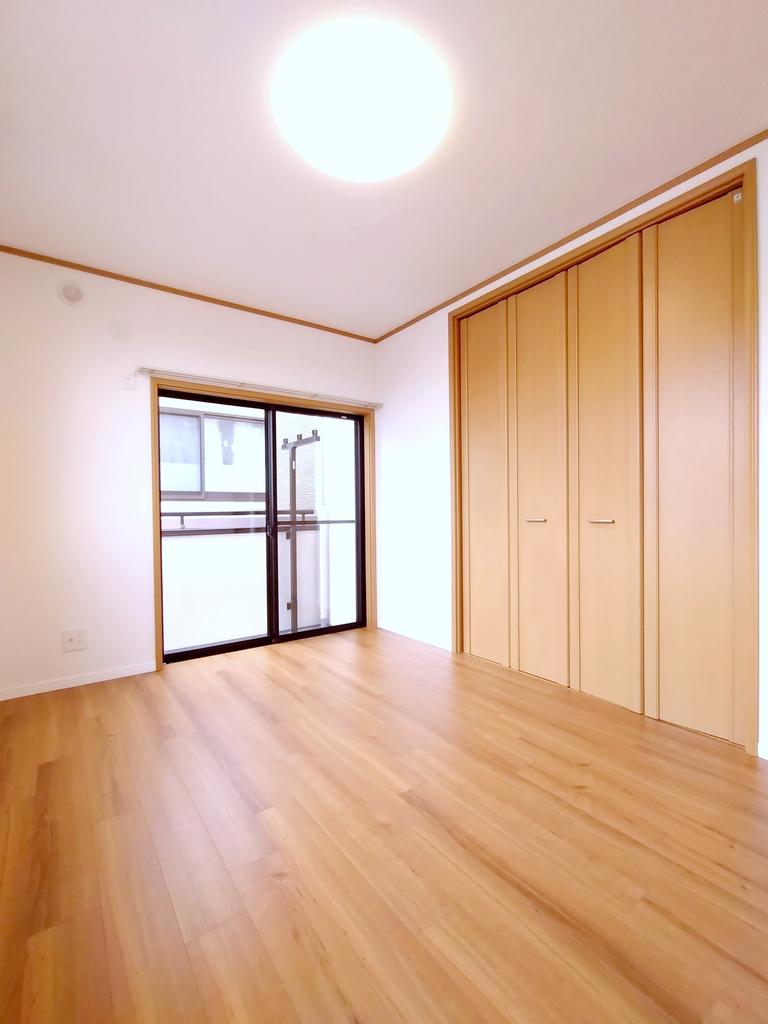 3-Bedroom House in Take 2