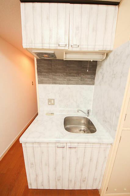 Charming 1-Bedroom House in Tenjincho 5