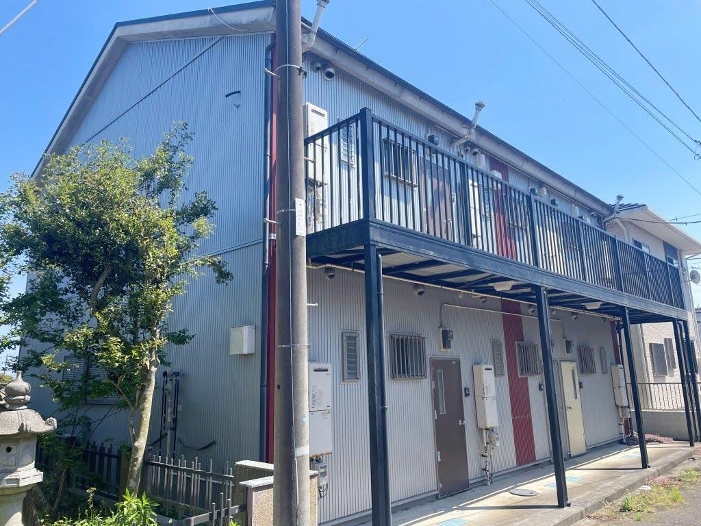 Vintage 2-Bedroom Property 0
