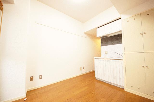 Charming 1-Bedroom House in Tenjincho 4
