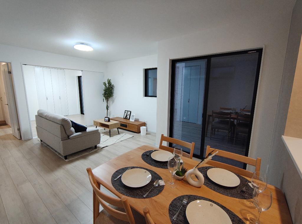 Brand New 4-Bedroom House in Nangocho 6