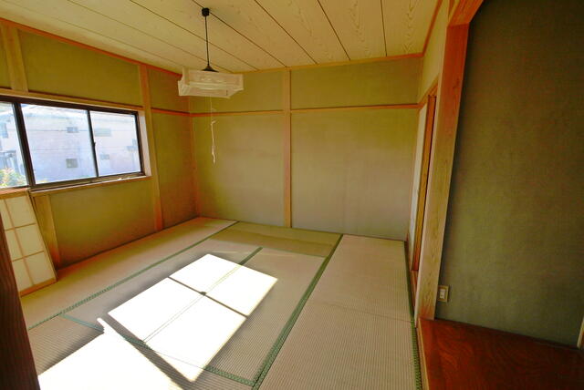 Well-Kept 5-Bedroom House Near Station 8