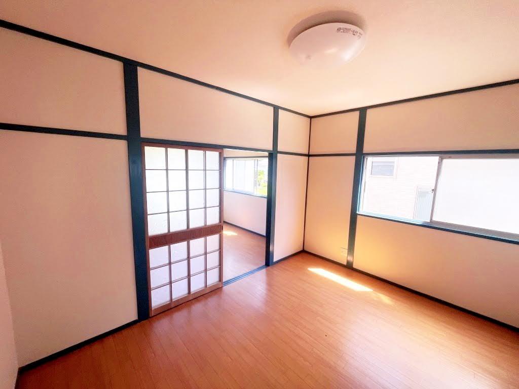 Vintage 2-Bedroom Property 2