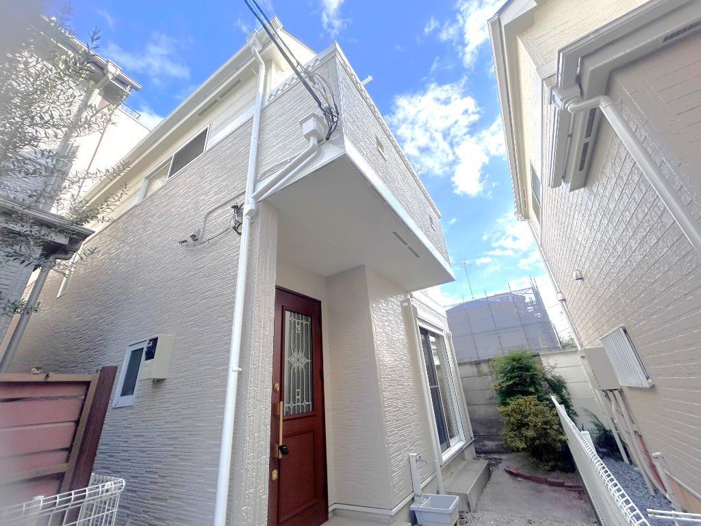 3-Bedroom House Near Station in Fujimidai 1