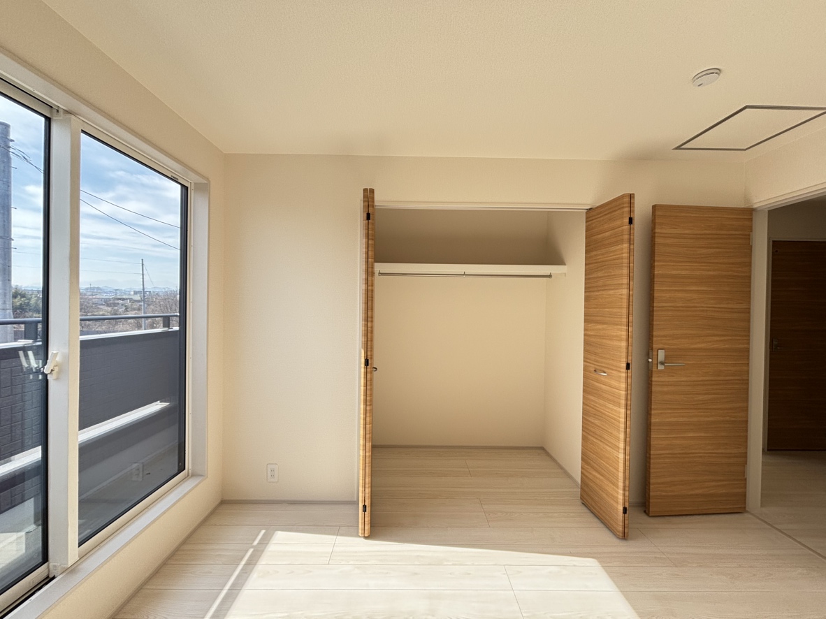 Brand New 4-Bedroom House in Tatemachi 9