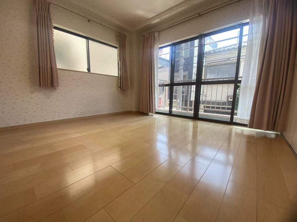 Classic 3-Bedroom House in Honkomagome 5