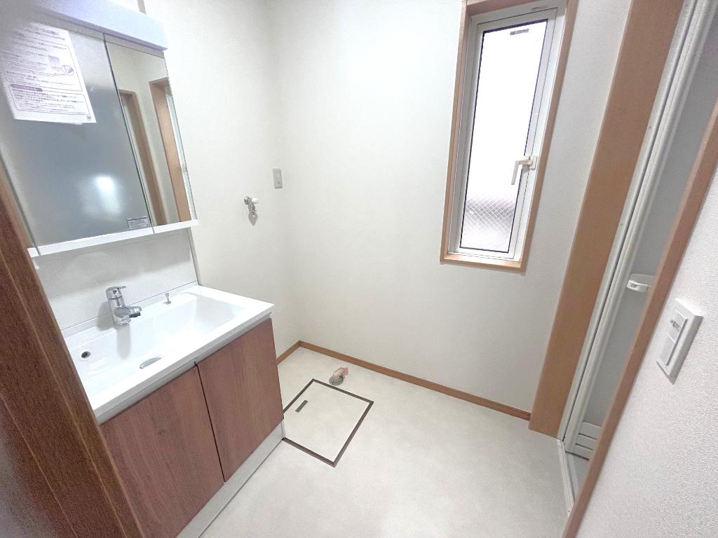 3-Bedroom House Near Station in Fujimidai 6