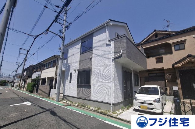 Modern 3-Bedroom House in Tsudo 0