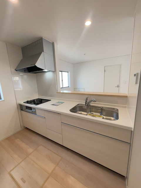 Brand New 4-Bedroom House in Tatemachi 6