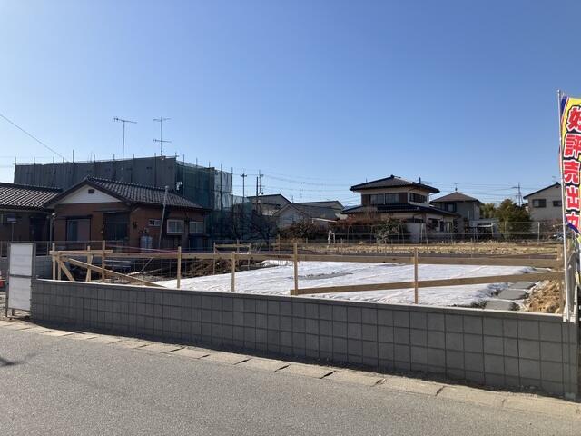 Brand New 4-Bedroom House Near Station 3