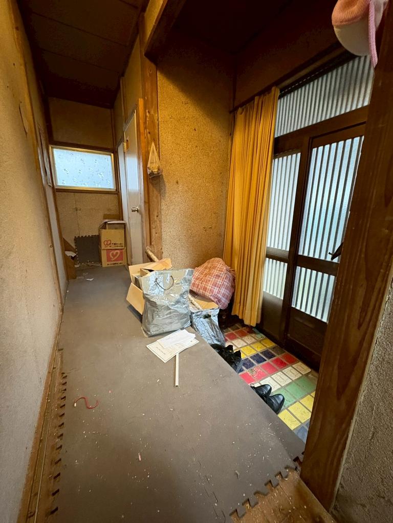 Vintage 4-Bedroom House in Higashiiwasaki 7