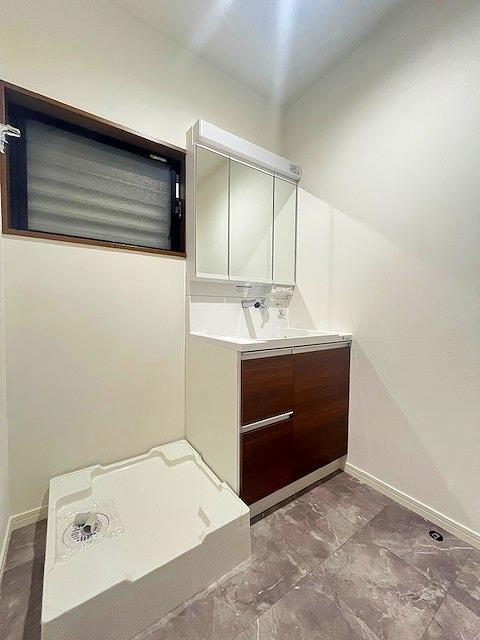 4-Bedroom House Near Station in Ichiokamotomachi 7