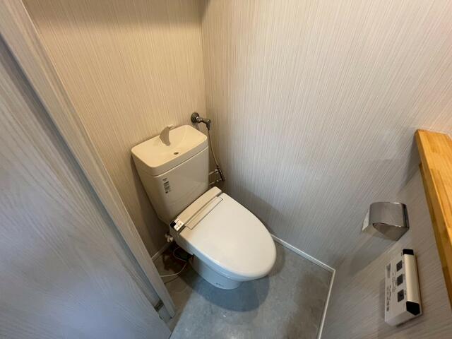 Classic 3-Bedroom Condo in Maebara nishi 8