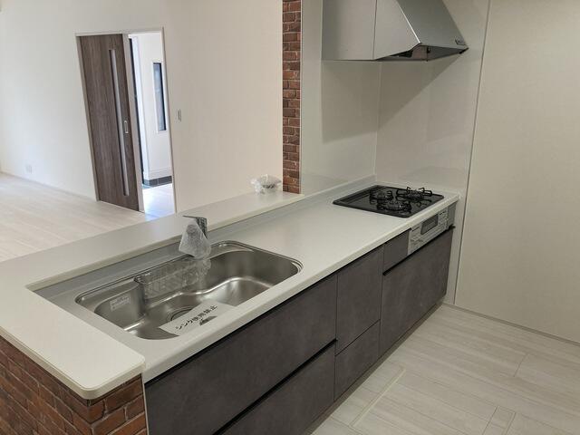 Brand New 4-Bedroom House 6