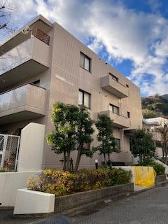 Well-Kept 3-Bedroom Condo in Takaodori 0