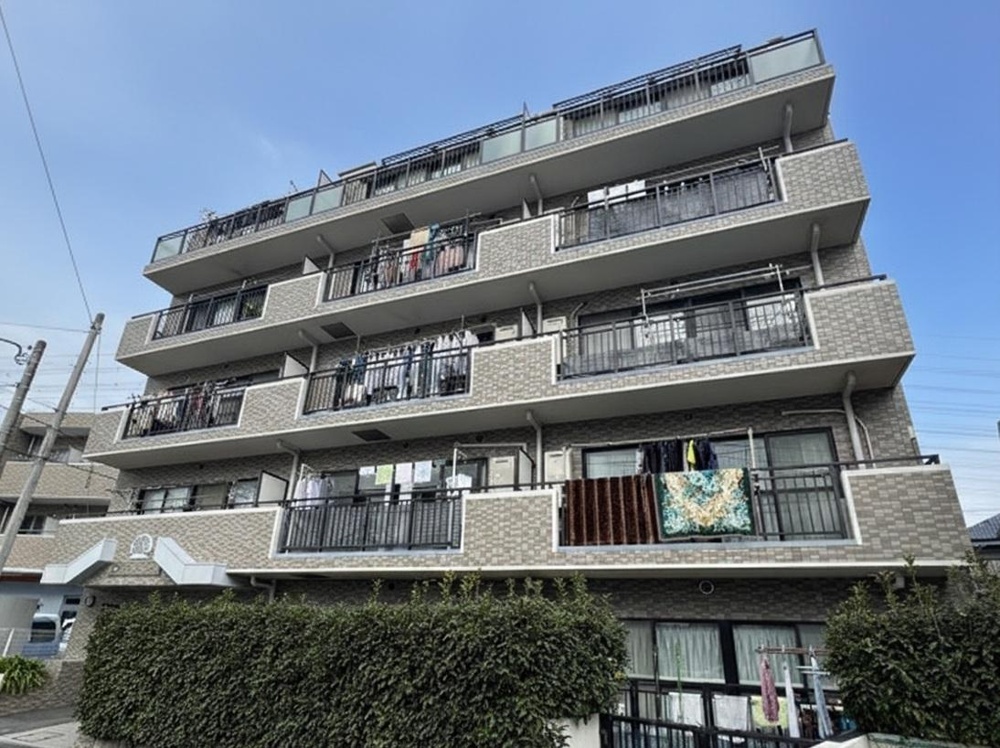 Vintage 2-Bedroom Condo in Higashihashimoto 0