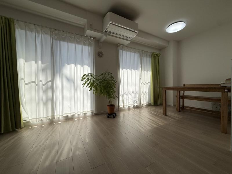 2-Bedroom Condo Near Station in Uesumiyoshi 1