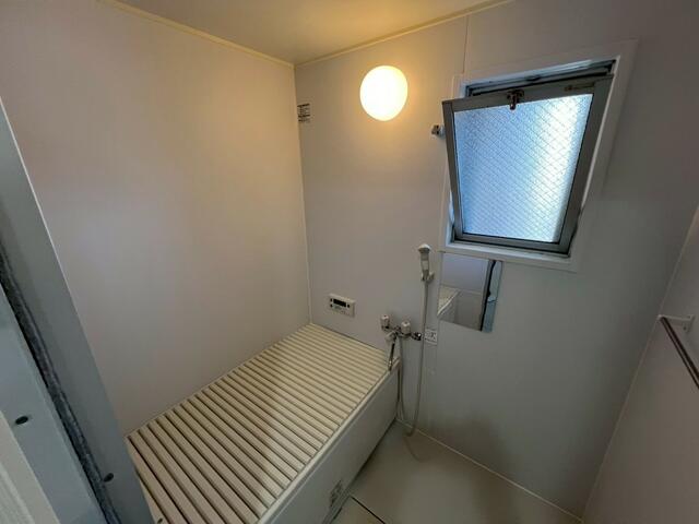 Classic 3-Bedroom Condo in Maebara nishi 7